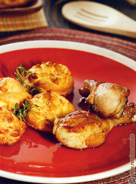 Pollo glaseado con papas risoladas - Recetas.com.bo