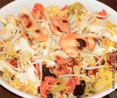 Ensalada con brotes de soya