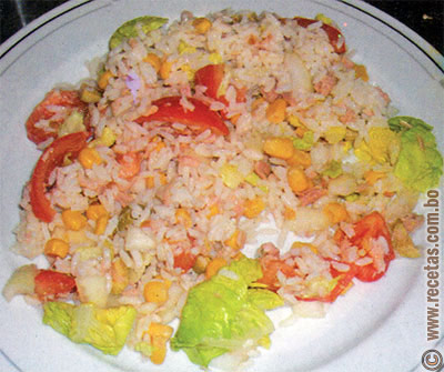 Ensalada de arroz con choclo