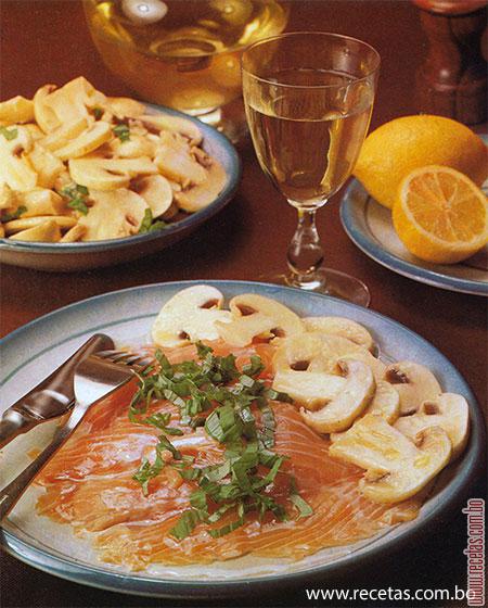Salmón con champiñones