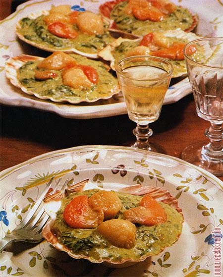 Vieiras en salsa verde
