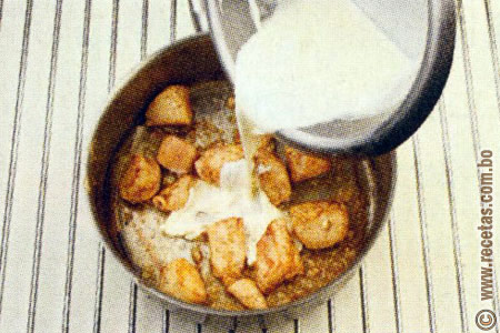 Preparación - Fetuccini a lo Alfredo con pollo - Loncheras para el trabajo - Cocina saludable - Recetas Bolivia - www.recetas.com.bo