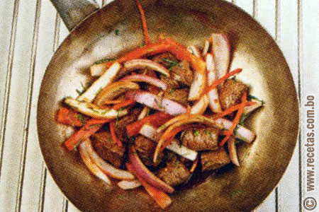 Preparación - Lomo saltado - Loncheras para el trabajo - Cocina saludable - Recetas Bolivia - www.recetas.com.bo