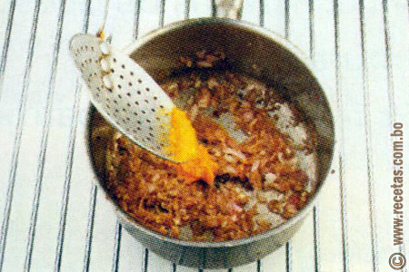 Preparación - Olluquito (Papa Lisa) con carne - Loncheras para el trabajo - Cocina saludable - Recetas Bolivia - www.recetas.com.bo