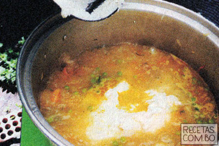 Preparación- receta Sopa de maní chuquisaqueña - Recetas de Chuquisaca - recetas bolivianas - www.recetas.com.bo