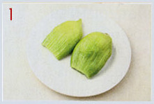 Cortar la parte superior de las caiguas - Rellenos de achojcha