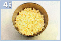 Conchiglioni con poro y cebolla, sabcocha los fideos