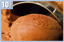 Copa brownie, armar y servir el helado en cada vaso