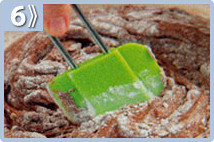 Copa brownie, picar la nueces en el procesador de alimentos