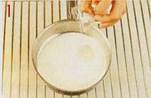 Crema volteada, derretir el azúcar