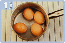 Croquetas de huevo duro, sancocha los huevos