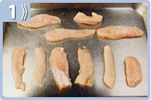 Fetuccini con pollo, cortar el pollo en tiras