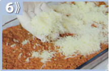 Fideos tuco al horno, añadir el queso mozzarella