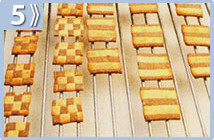 Galletas dos colores, colocar en una bandeja, refrigerar luego hornear