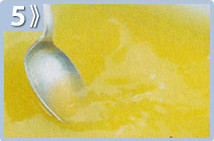 Granita de naranja, verter el vodka