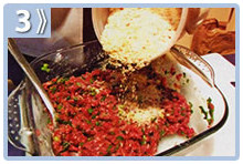 Hamburguesas caseras, añadir pan molido