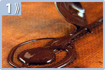 Malteada bicolor, derretir el chocolate a baño maría