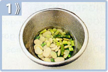 Pasta con habas, sancochar las habas