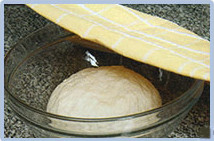 Pizza a la putanesca, formar un bollo