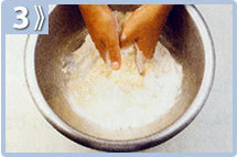 Queque de mango, preparar el crumble, mezclar
