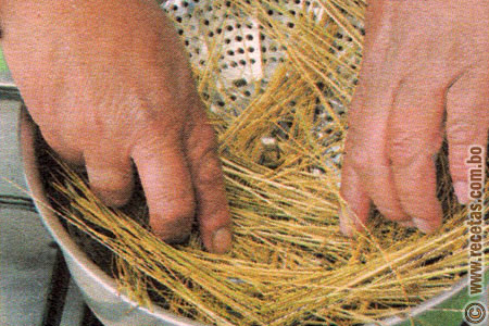 Preparación - kispiñas, galletas de harina de quinua - Recetas de Oruro - Recetas Bolivia - www.recetas.com.bo